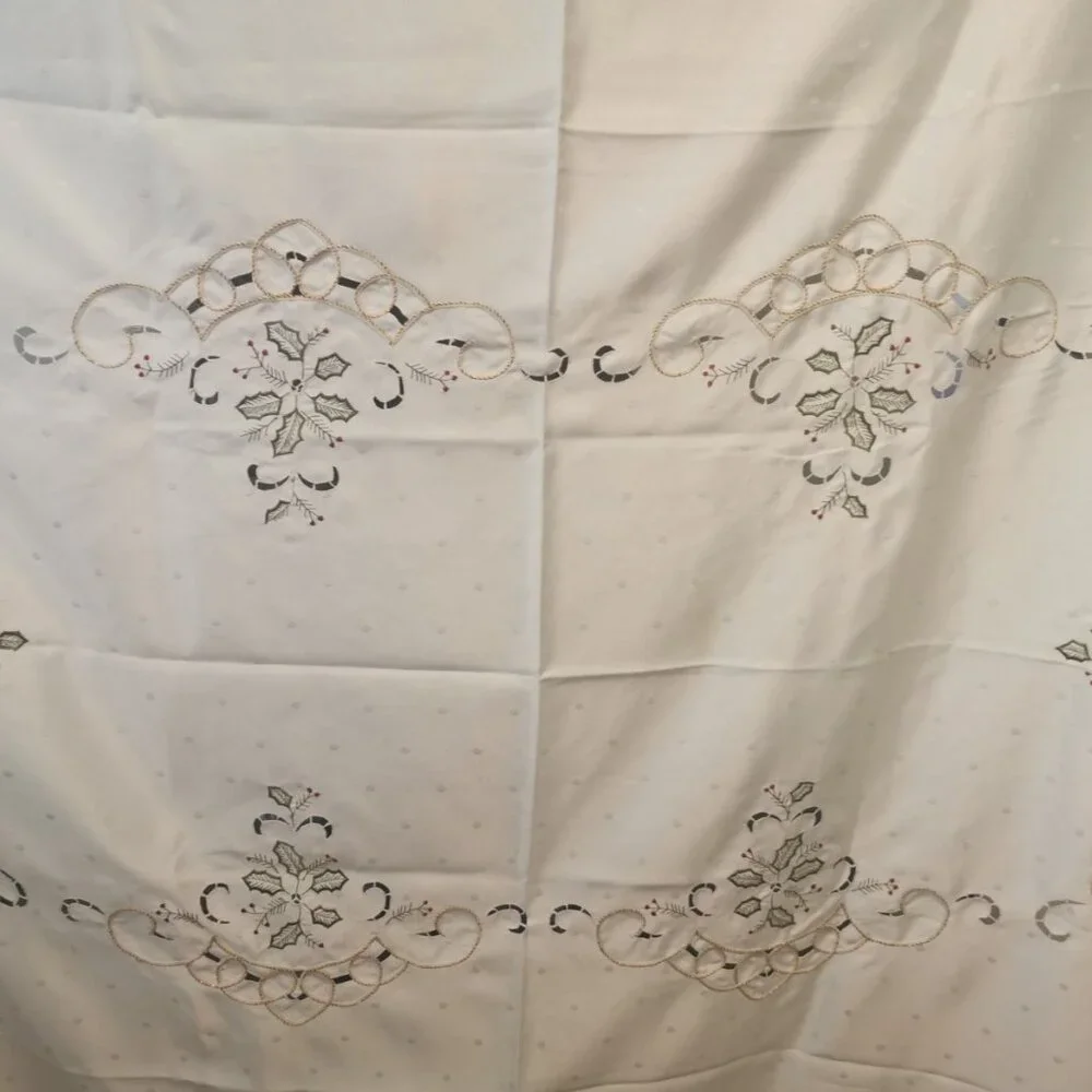 Vintage‎ Elegant Formal Dinning Room Table Cloth and (6) Napkins Set